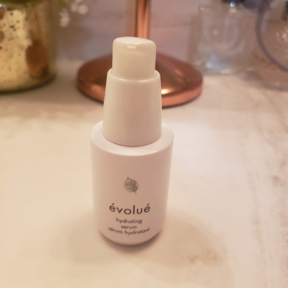 Evolue Hydrating Serum
